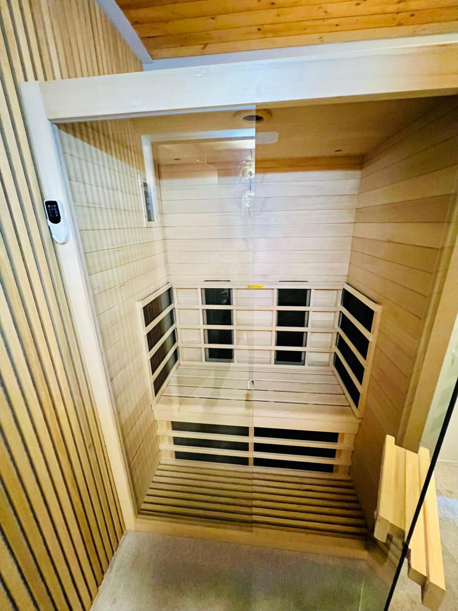 Mitten Im Schwarzwald Mit Infrarot-Sauna Und Garagenparkplatz โชนวัลด์ ภายนอก รูปภาพ