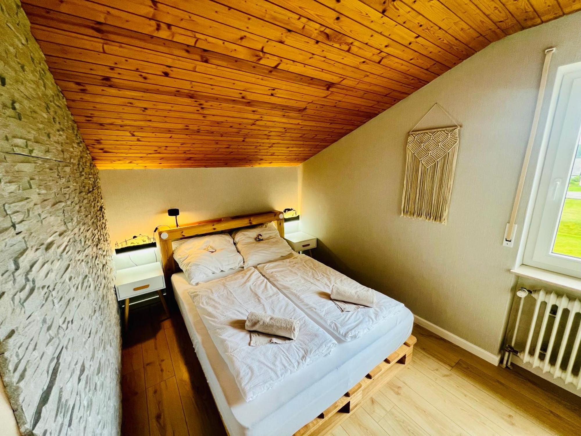 Mitten Im Schwarzwald Mit Infrarot-Sauna Und Garagenparkplatz โชนวัลด์ ภายนอก รูปภาพ